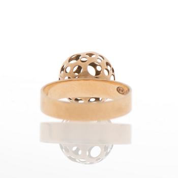 LIISA VITALI, RING and EARRINGS, 14K gold. Westerback, Helsinki Finland 1962.