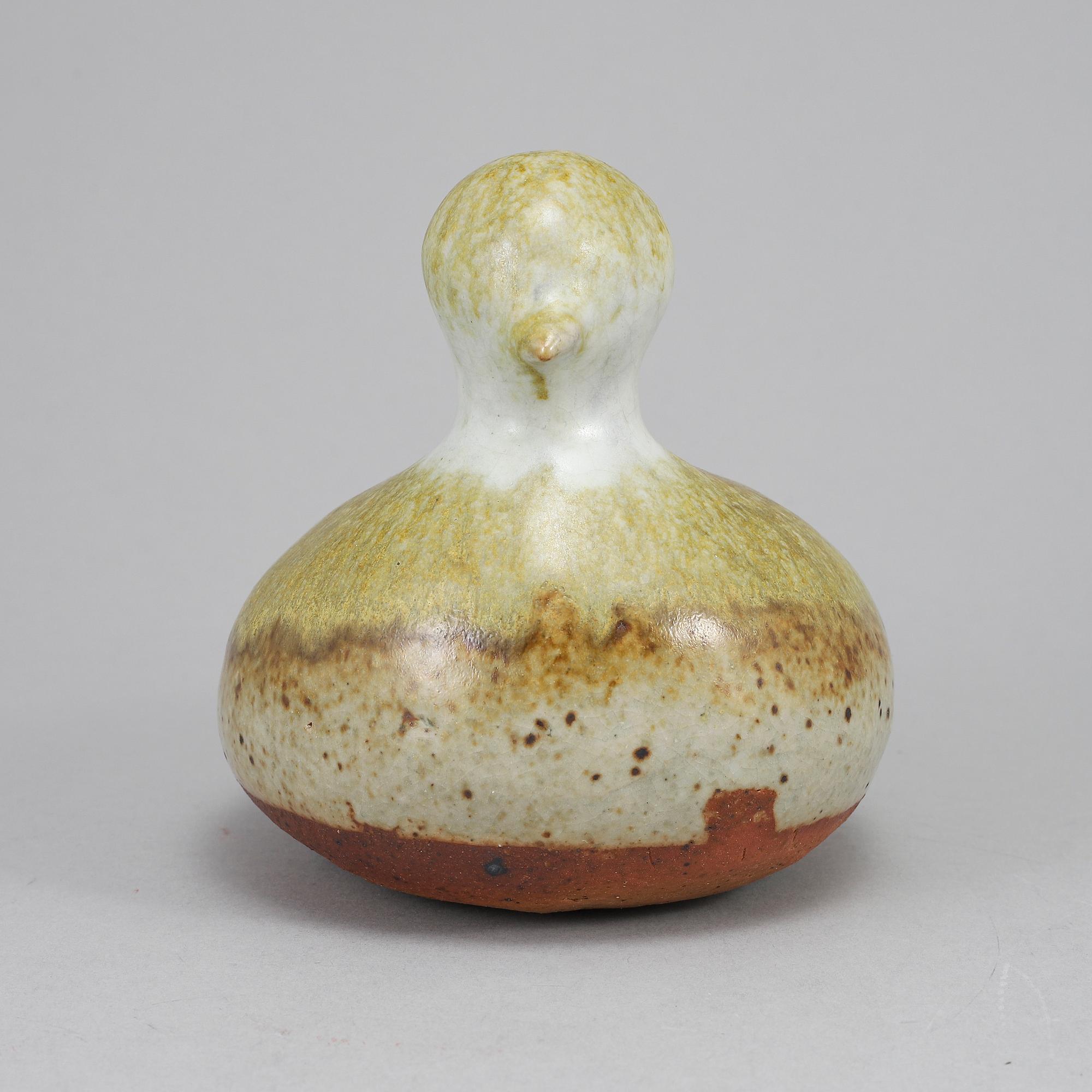 ULLA KRAITZ, sculpture, stoneware, signed.