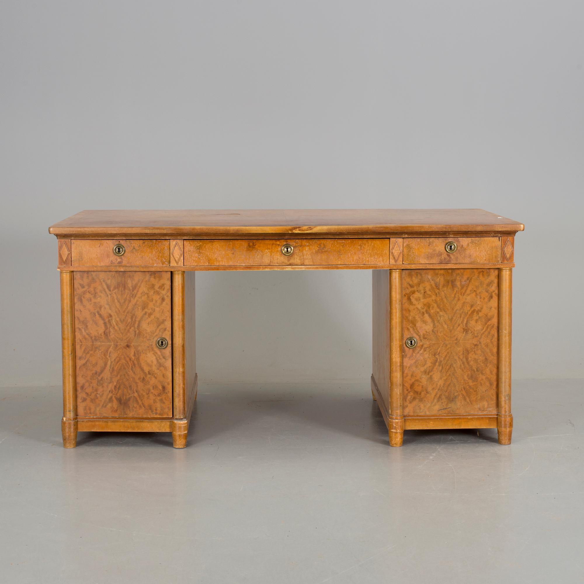 SKRIVBORD, Karl-Johan-stil, 1900-talets början.