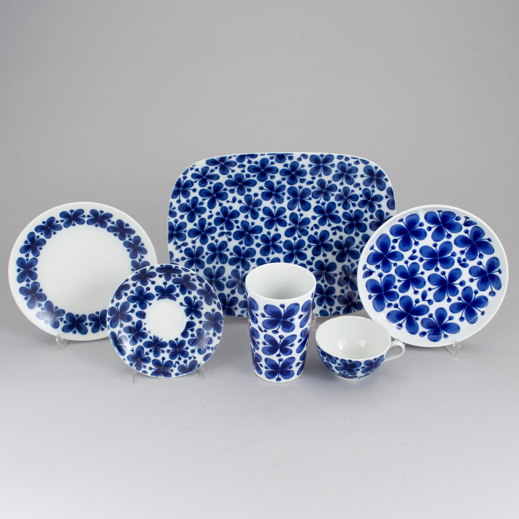 Sixteen pieces of "Mon Amie" Marianne Westman Rörstrand.