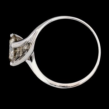 RING, 18K vitguld, briljantslipad diamant ca 2.01 ct. Vikt ca 5 g.