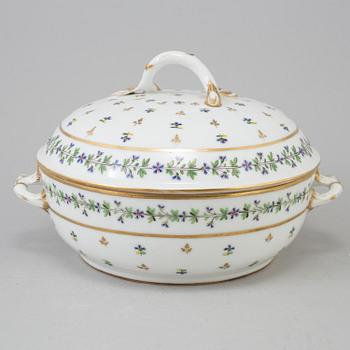 A French dinner service, circa 1800, some pieces marked M F Guerhard & Dahl.  (70 pieces).