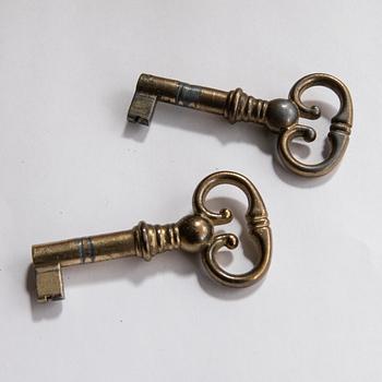 Vitrinskåp, gustaviansk stil, 1900-talets senare del.