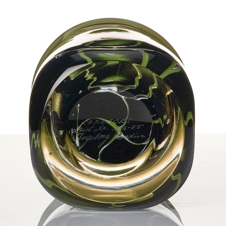 Ingeborg Lundin, an "Ansikten" (Faces) ariel glass vase, Orrefors, Sweden 1975.