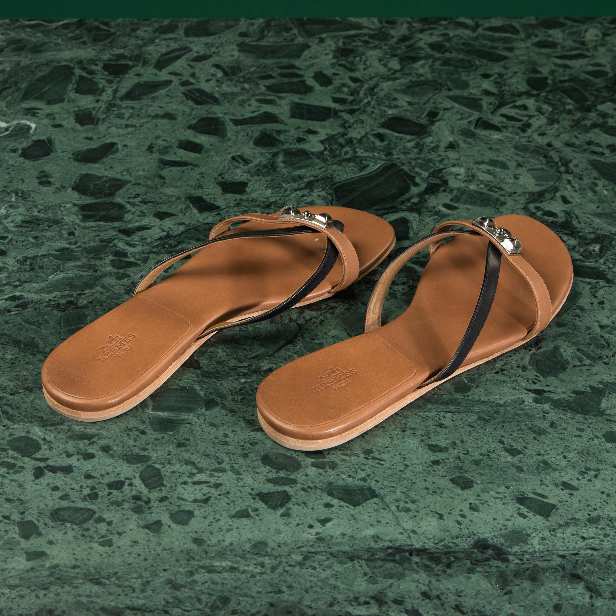 A pair of shoes "Corfu", by HERMÈS, size 40.