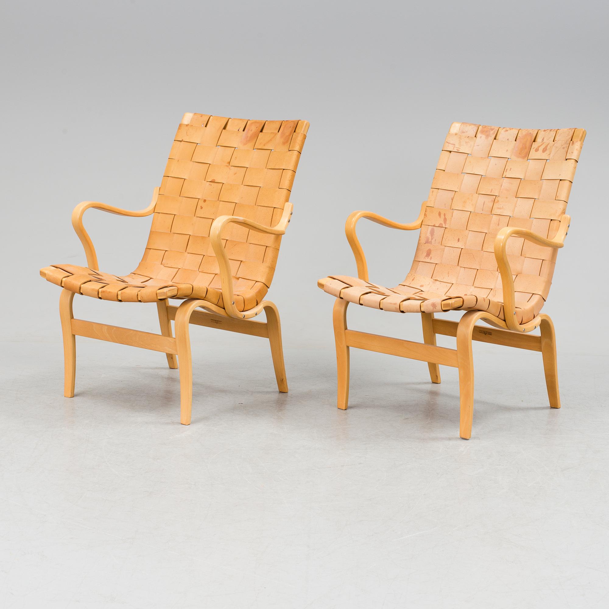 BRUNO MATHSSON, karmstolar, ett par, "Eva", Firma Karl Mathsson, Värnamo, 1976.