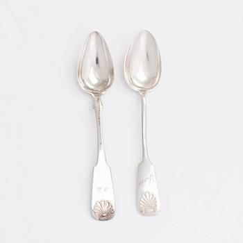 Shell motif silver cutlery, 27 pcs, seven from 1864-66, the rest from the 1920s, Finland.