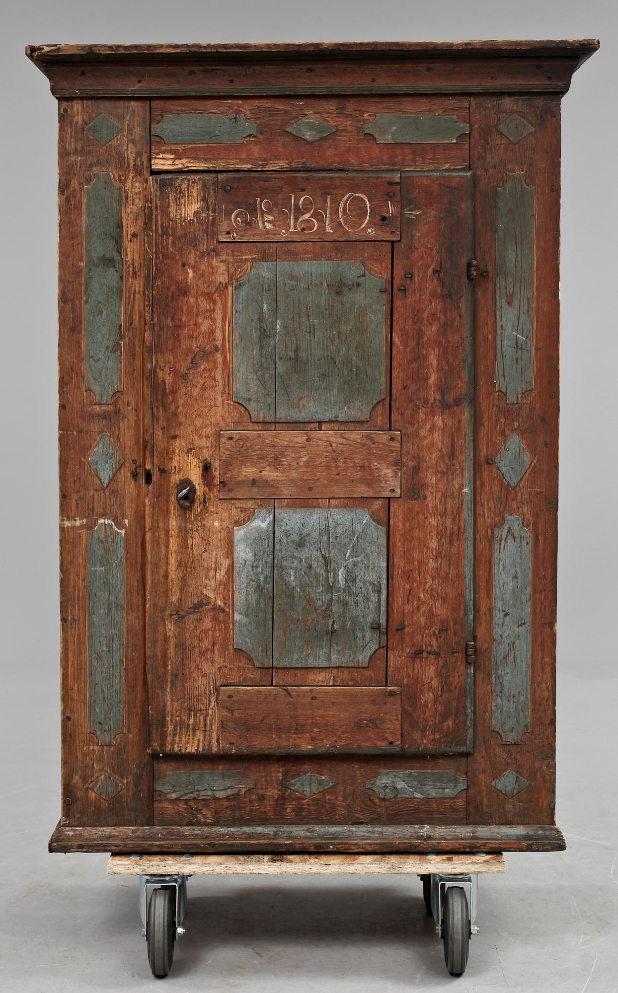 VÄGGSKÅP, allmoge, 1800-talets början.