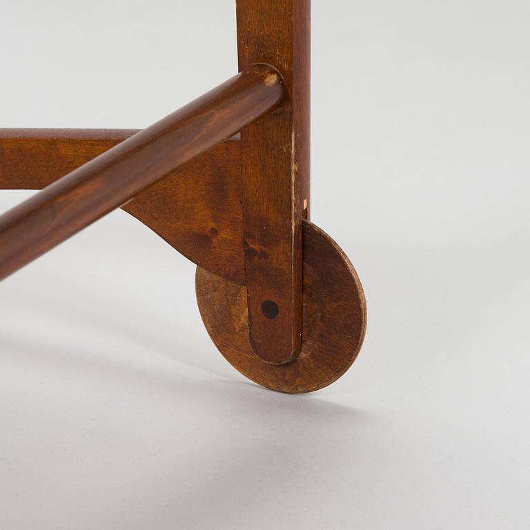 Ilmari Tapiovaara, a 1940s tea trolley Keravan for Puuteollisuus.
