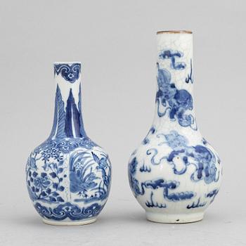 Two Chinese blue and white porcelain vases, late Qing dynasty, 19th century and 20th Century.