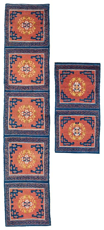 MEDITATIONS RUGS, 2 PIECES. Antique Ningxia. 122,5 x 62,5 and 302,5 x 62,5 cm. China late Qing dynasty.