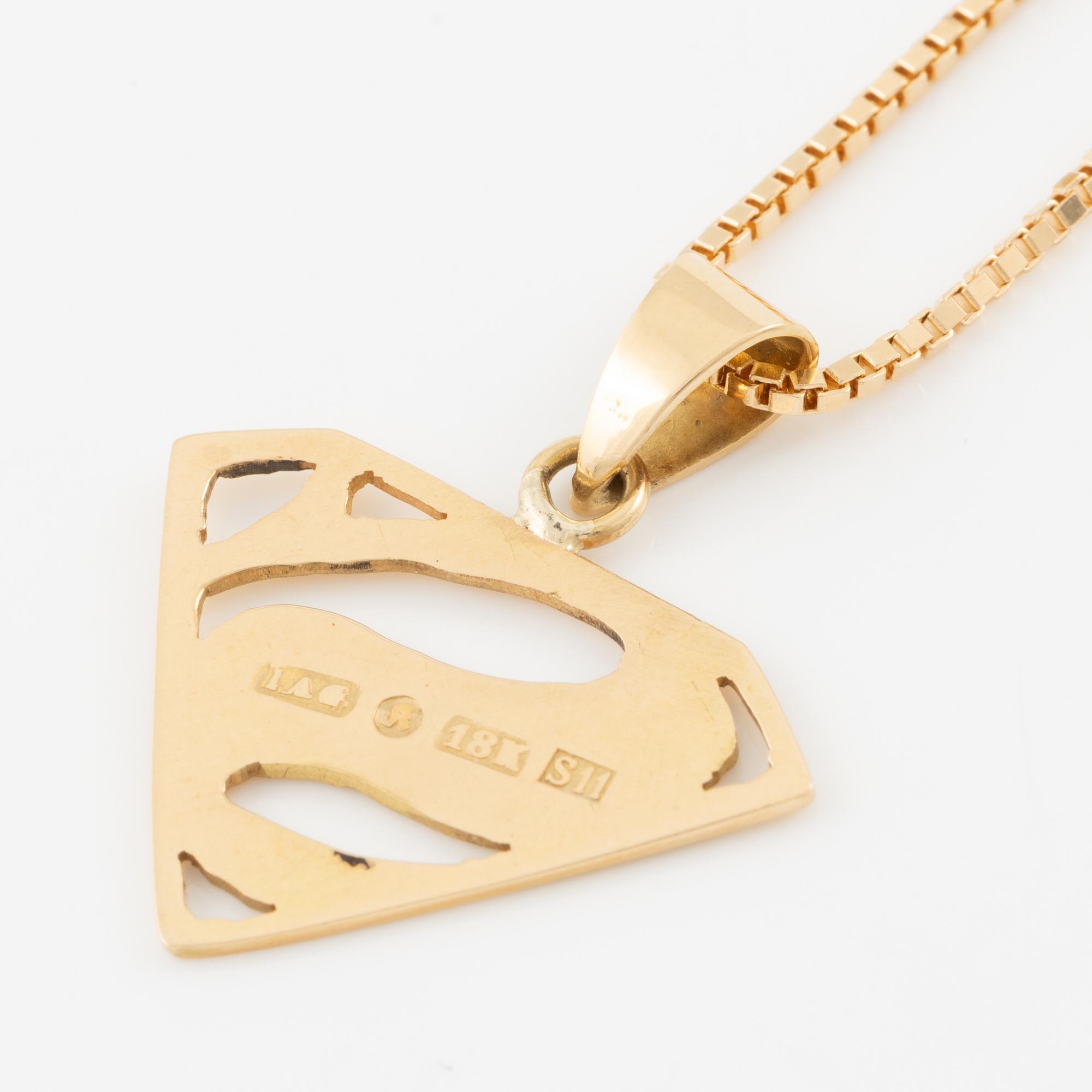 Pendant with chain and a pair of earrings, 18K gold, in the form of Superman/Superwoman logo.