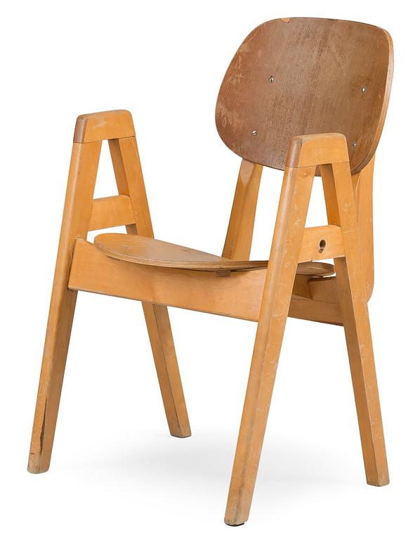 Ilmari Tapiovaara, ELEVSTOL.