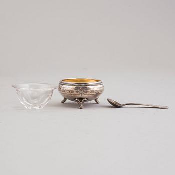 LARS LARSON & CO, saltkar med saltskedar, 12 st, silver och glas, Stockhol, 1876.