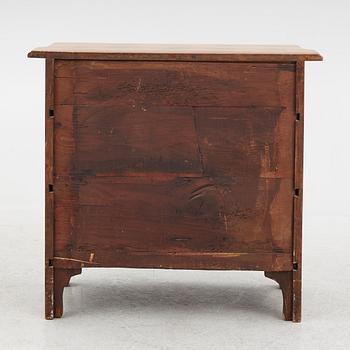 Byrå, senbarock, 1700-talets mitt.