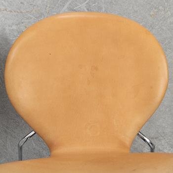 A set of four leather 'Series 7' chairs, Fritz Hansen, Denmark.