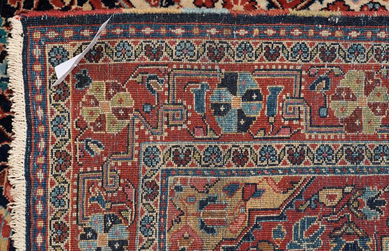 SEMI-ANTIQUE JOZAN. 203,5 x 127 cm.
