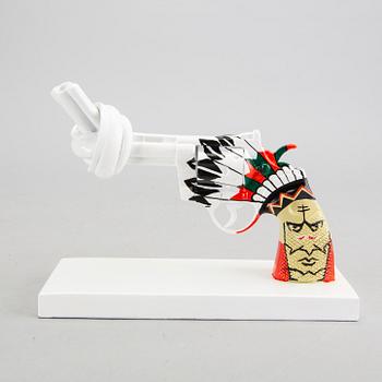 Carl Fredrik Reuterswärd, Non-Violence Project Foundation skulptur 2017.