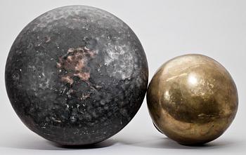 VATTENKÄRL, 2 st, Indien, 1800-tal.