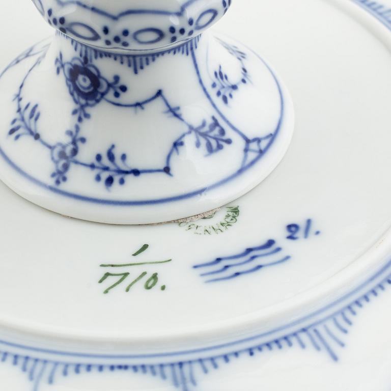 A 'Blue Fluted Half Lace' / 'Musselmalet' porcelain centerpiece dish, Royal Copenhagen, model 710, early 20th century.