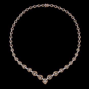 737. A David Webb gold and brilliant cut diamond necklace, tot. app. 13 cts.