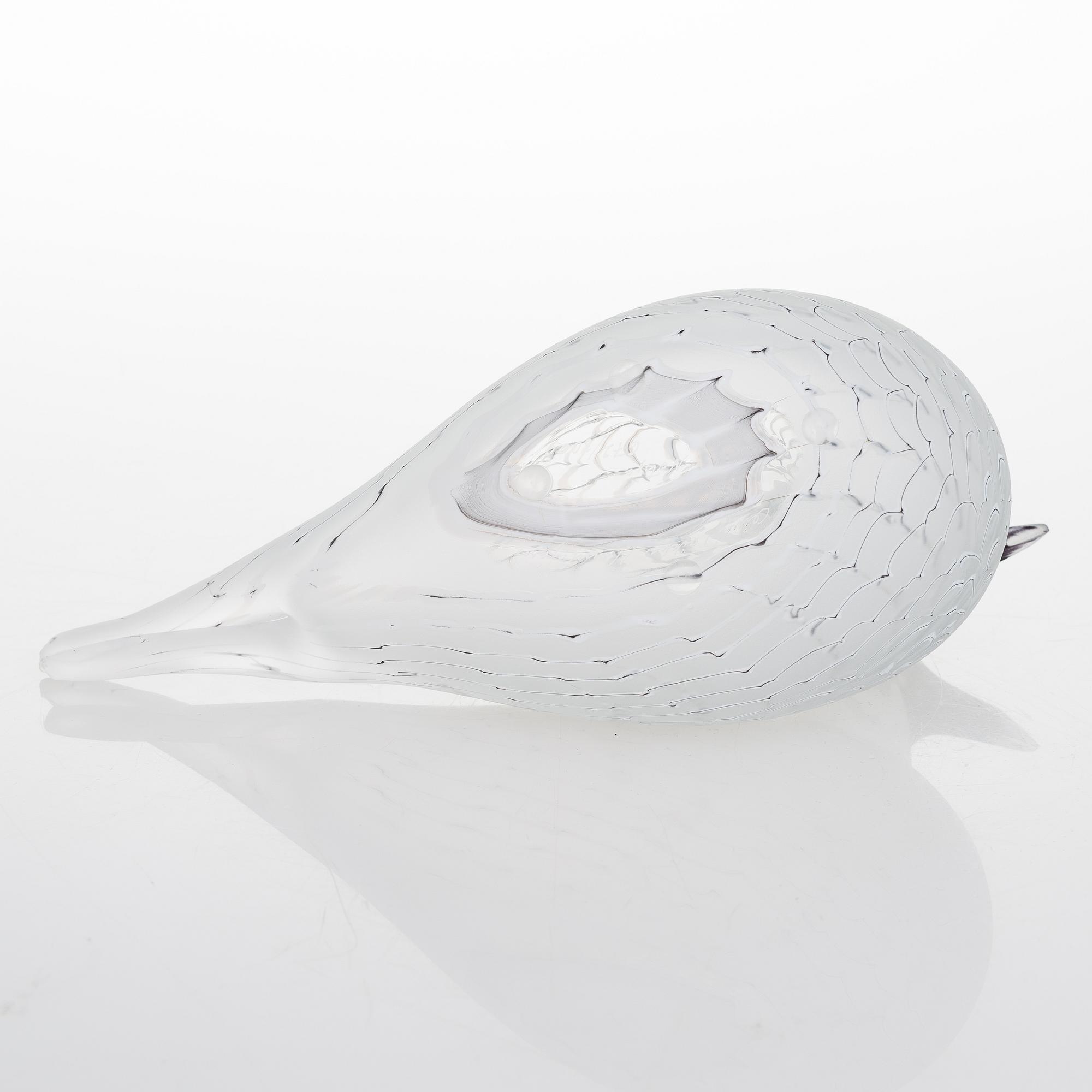 OIVA TOIKKA, a glass sculpture sitgned Oiva Toikka Nuutajärvi Notsjö 672/3000.