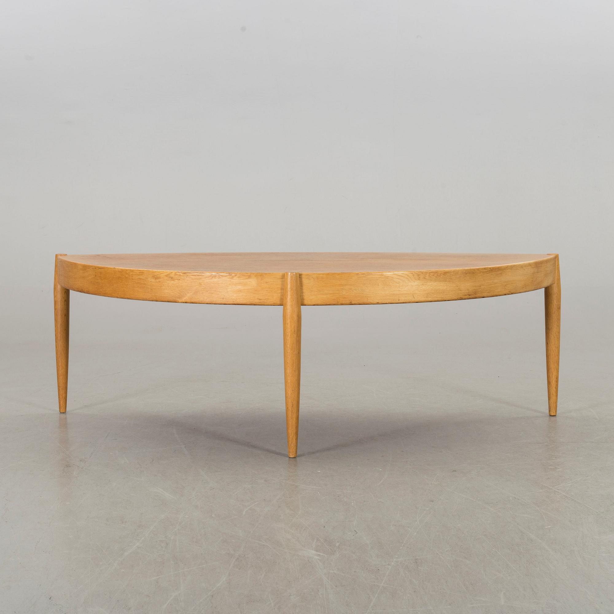 A Johannes Andersen Capri oak sofa table.