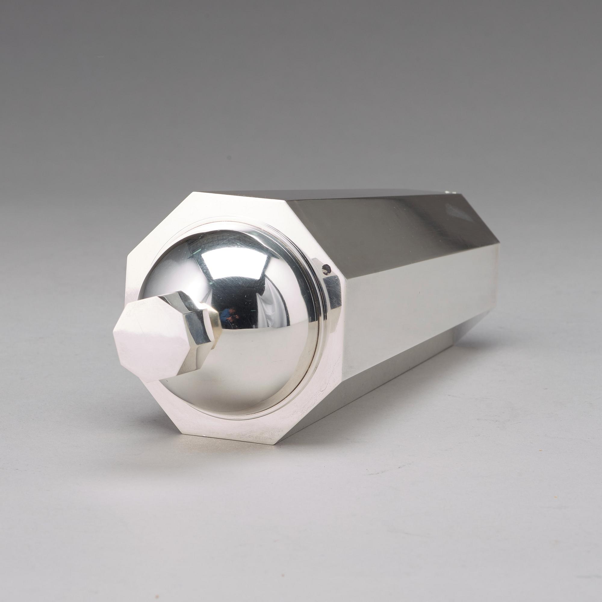 Wiwen Nilsson, cocktailshaker, Lund, 1960, sterling.