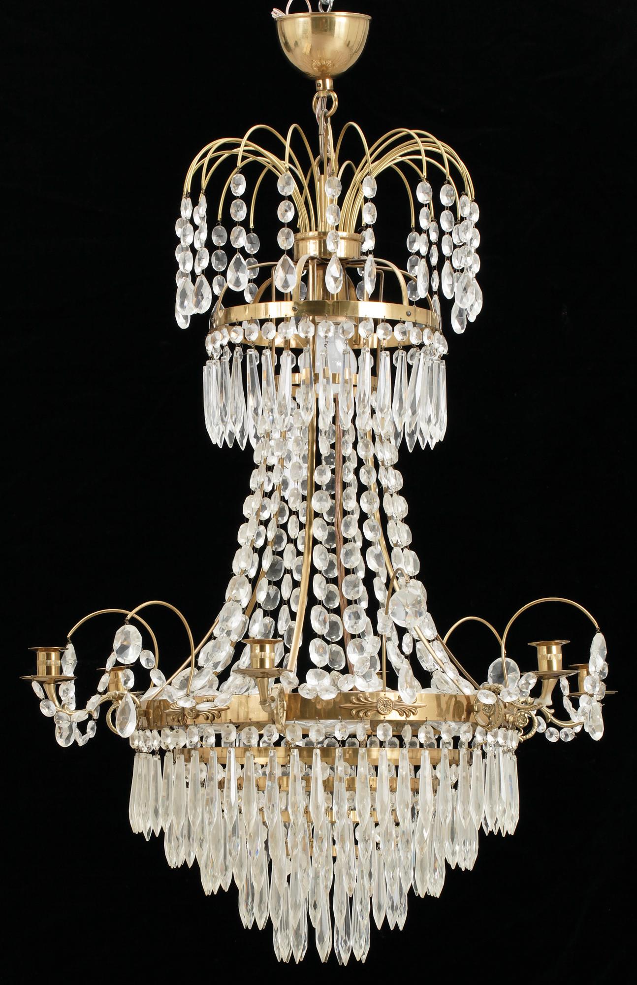 LJUSKRONA, empirestil, 1900-talets andra hälft. H 85.