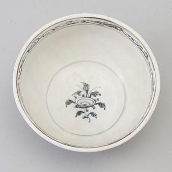 A blue and white 'Hoi An Hoard' bowl, late 15th/early 16th century.