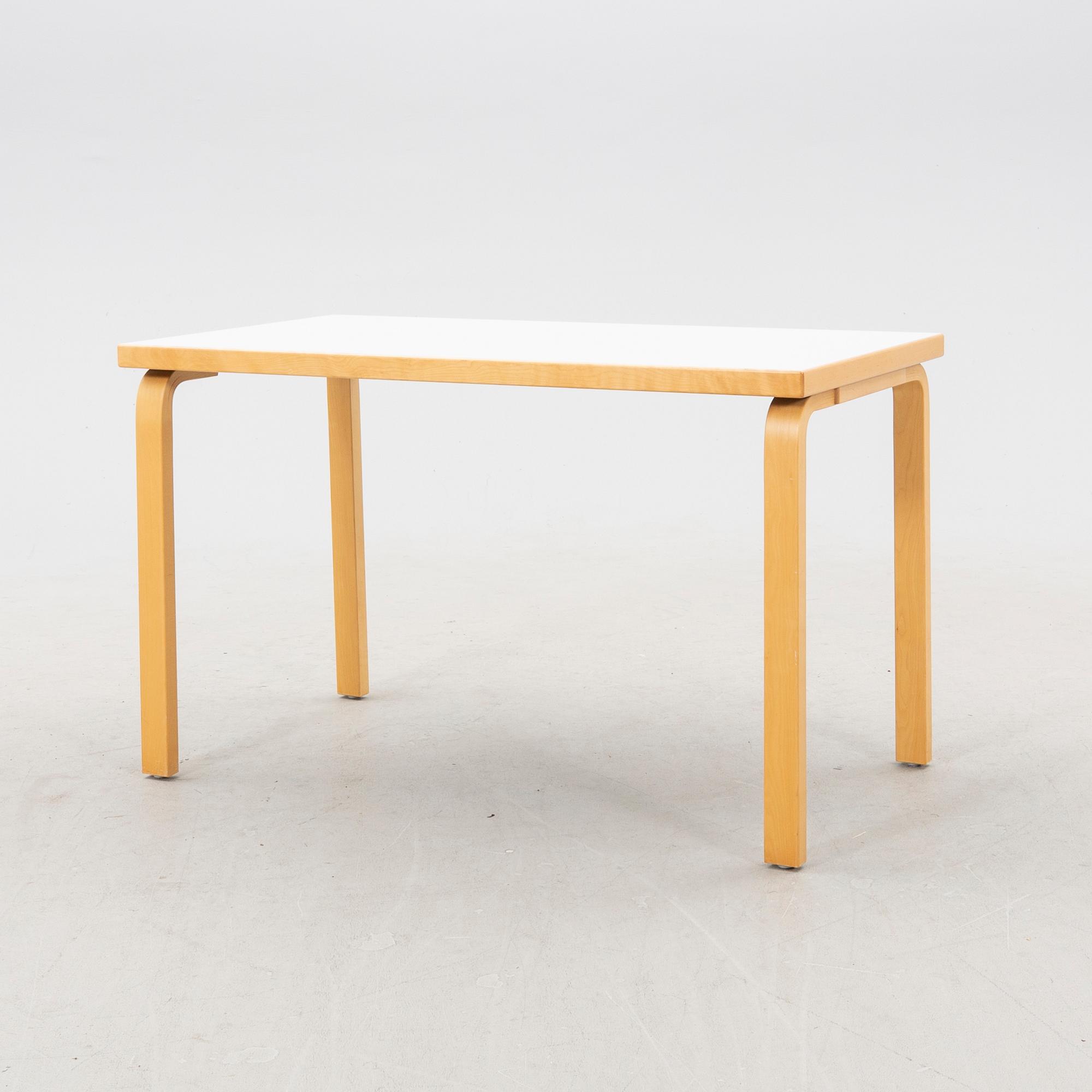 Alvar Aalto, bord, modell 80a, Artek, 2000-tal.