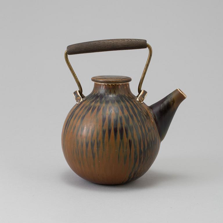STIG LINDBERG, a stoneware teapot from Gustavsberg Studio.