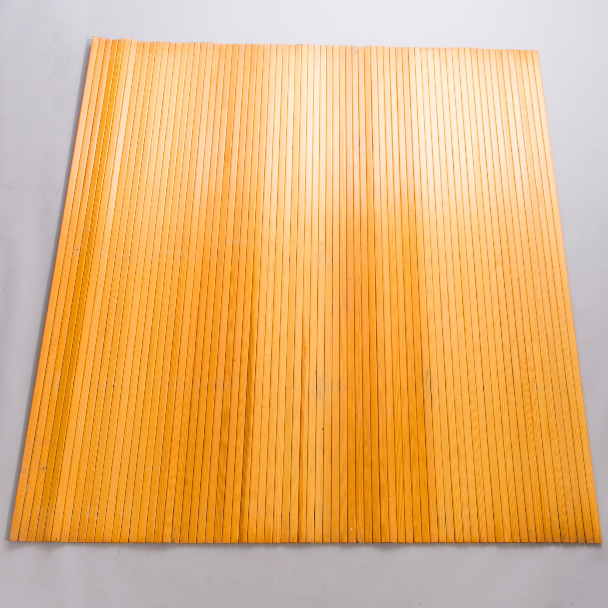 ALVAR AALTO, SÄLESEINÄ, Artek, 1900-luvun puoliväli. Noin 180x170 cm.