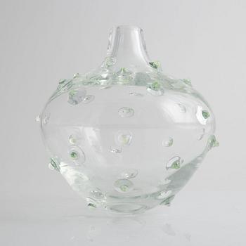 Mårten Medbo, vase, glass, signed and dated -00.