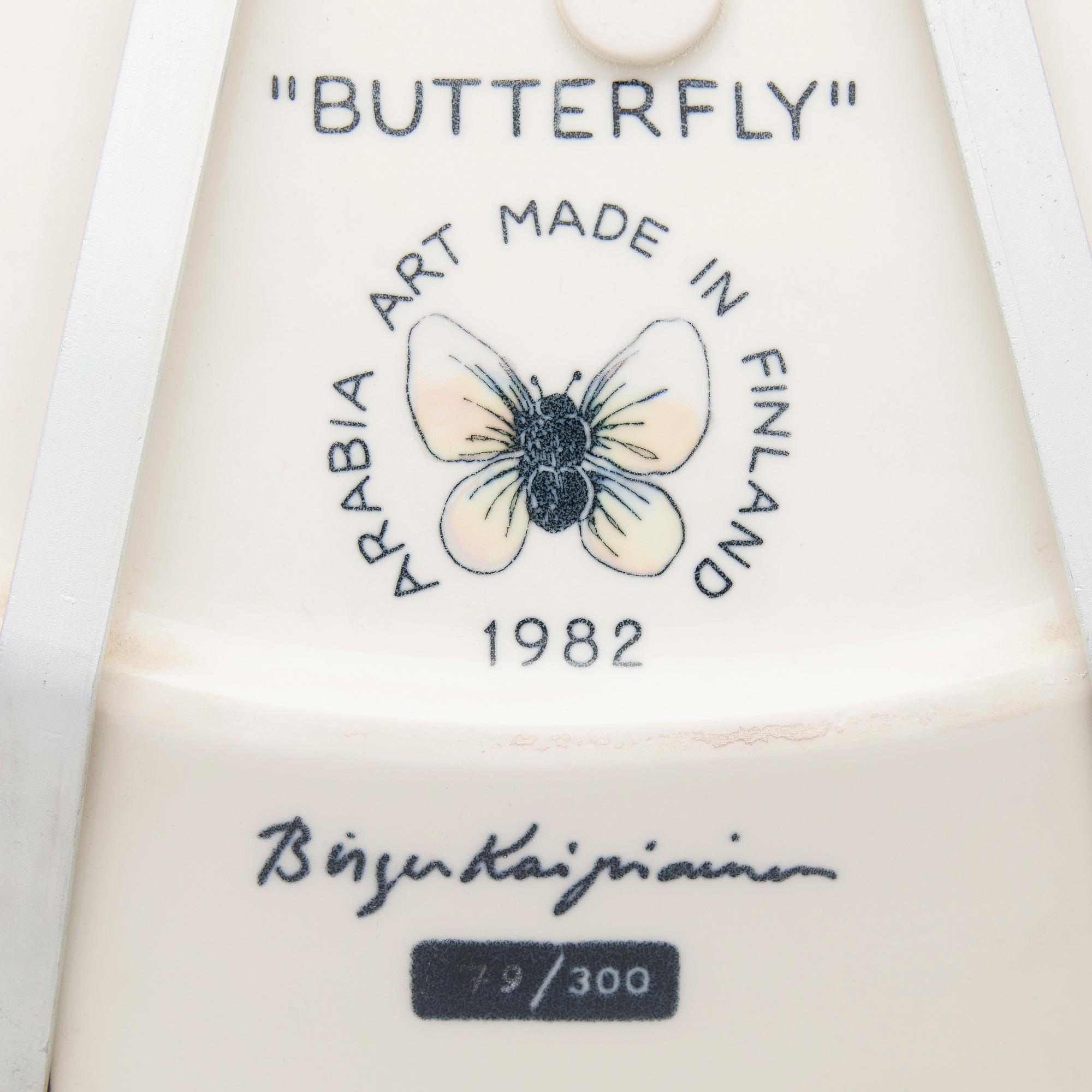 BIRGER KAIPIAINEN, FAT, keramik, "Butterfly", Arabia Art 1982, signerat och numrerat 79/300.