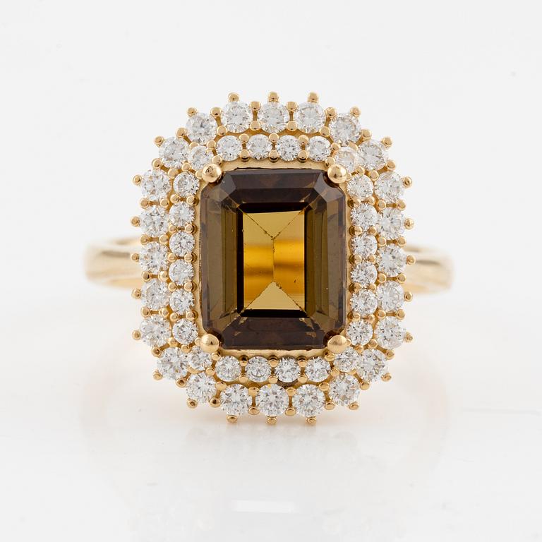 Ring, cocktail ring, 18K gold with tourmaline and brilliant-cut diamonds.