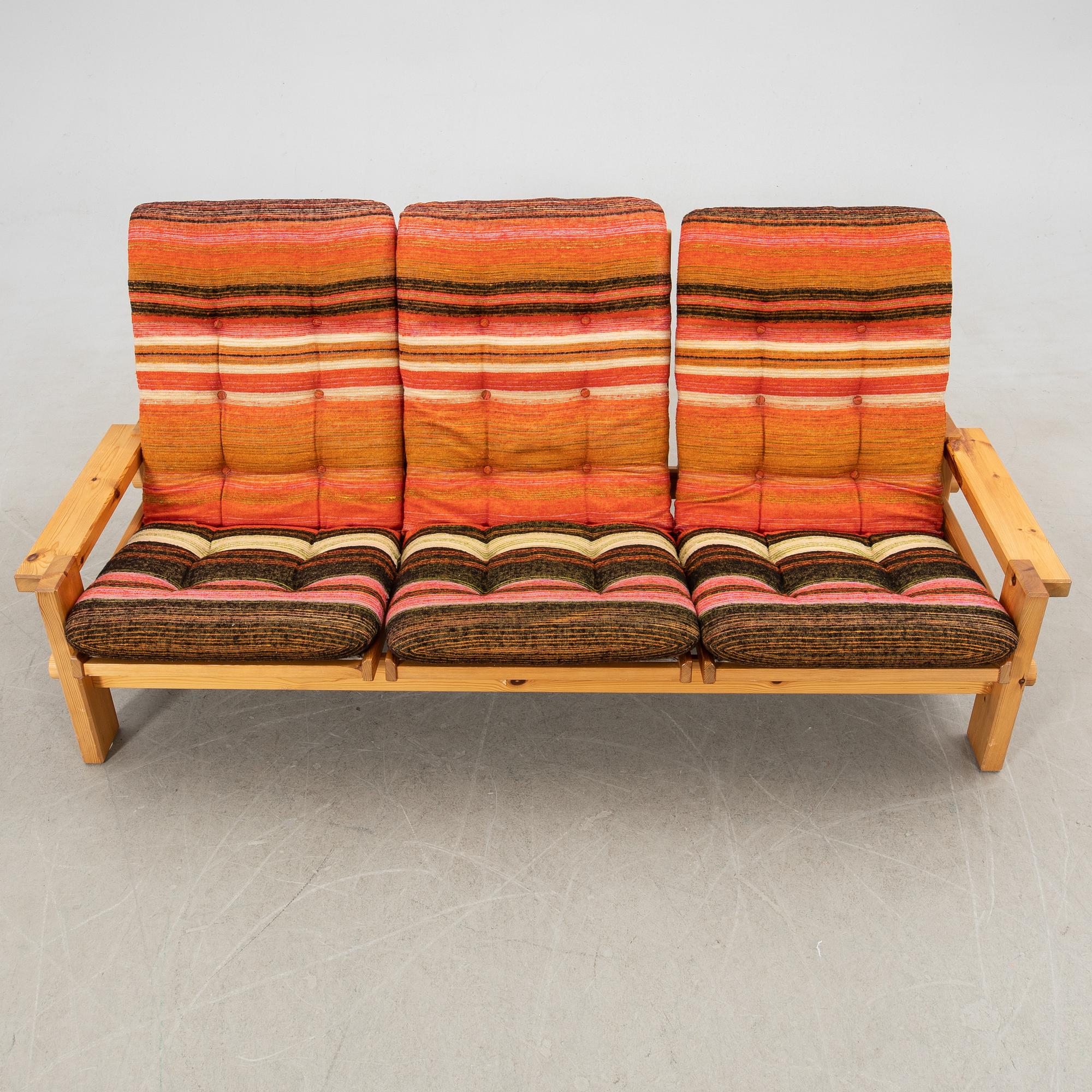 Yngve Ekström, Sofa "Dymling" for Swedese 1970s.