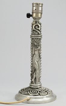An Anna Petrus pewter table lamp, Stockholm 1927.