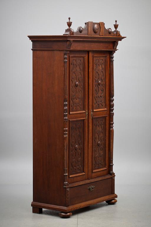 SKÅP, nyrenässans, omkring sekelskiftet 1800/1900.