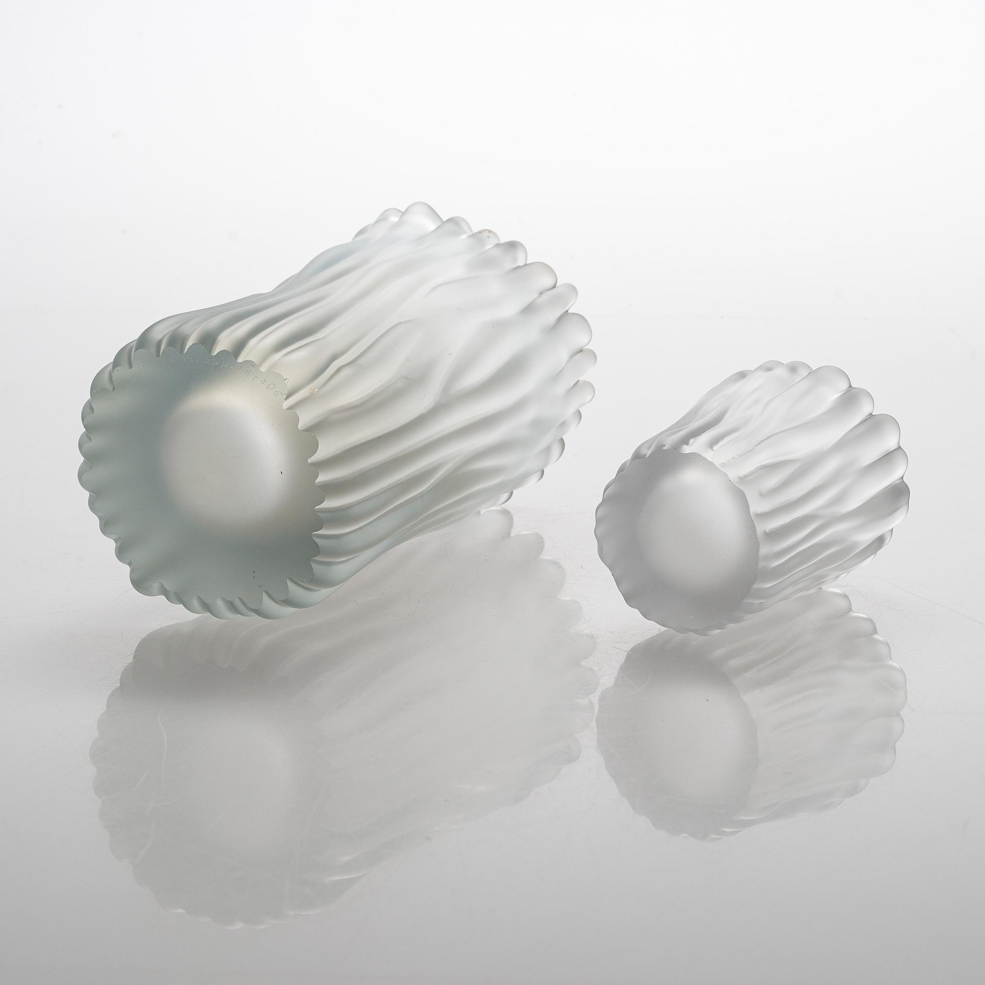 Tapio Wirkkala, två vaser, "Jäkälä "(Renlav), signerad Tapio Wirkkala, Iittala 3515. 1950-64.