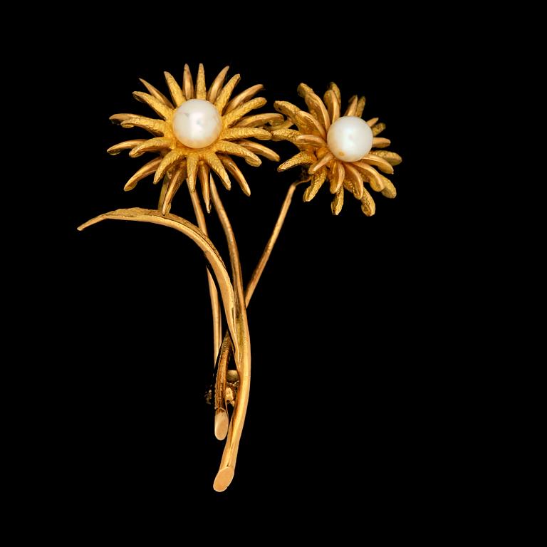 BROSCH, 18 k guld, odlade pärlor. Franska stämplar. Vikt ca 10 g.