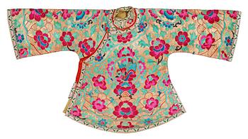 1133. JACKA, broderad. Höjd 63 cm. Kina 1930-tal.
