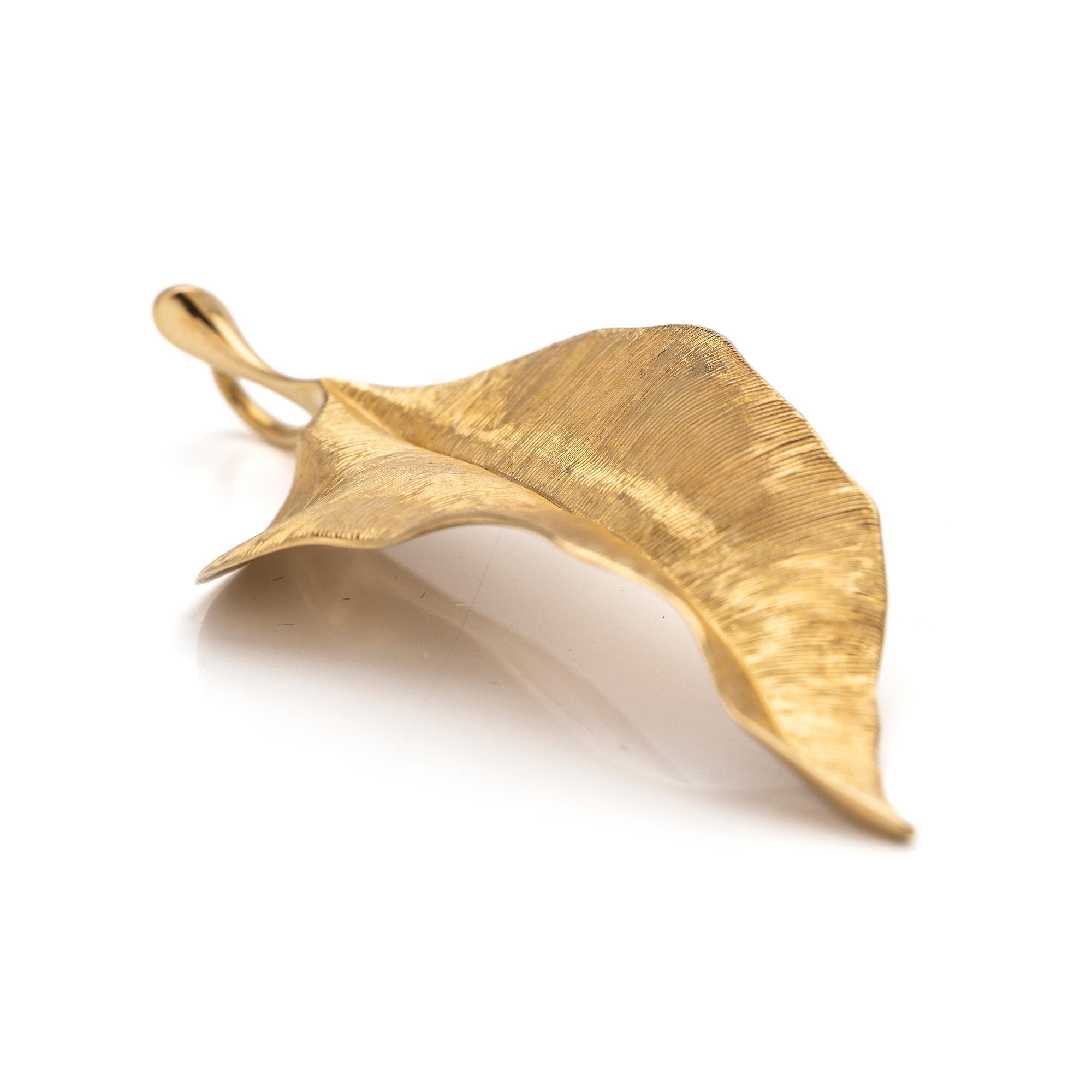 Ole Lynggaard, Pendant, “Blad”, 18k red gold, designed by Charlotte Lynggaard.