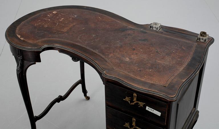 DAMSKRIVBORD och STOL, rokokostil, tidigt 1900-tal.