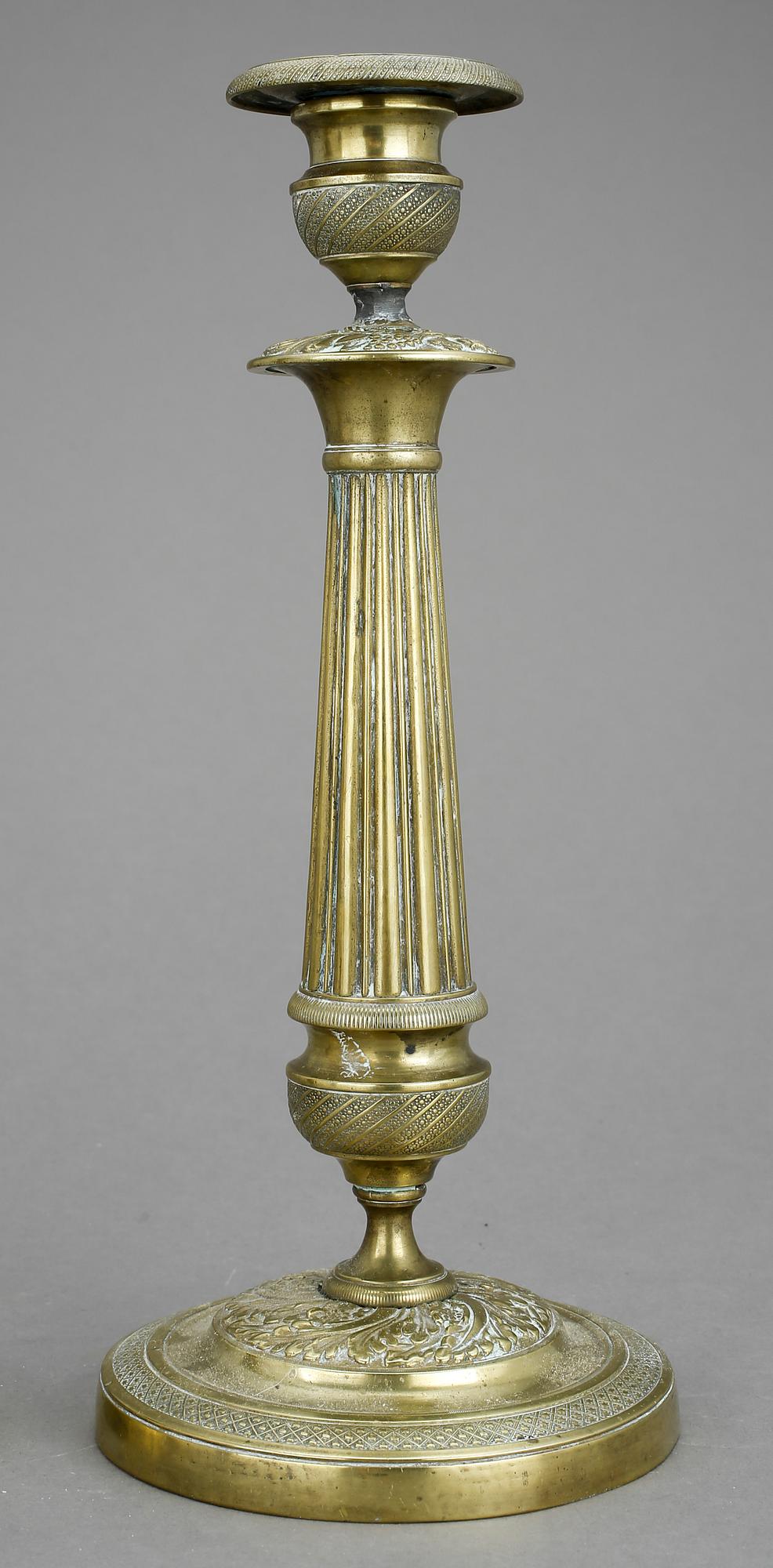 LJUSSTAKAR, ett par, mässing. Senempire, 1800-talets mitt.