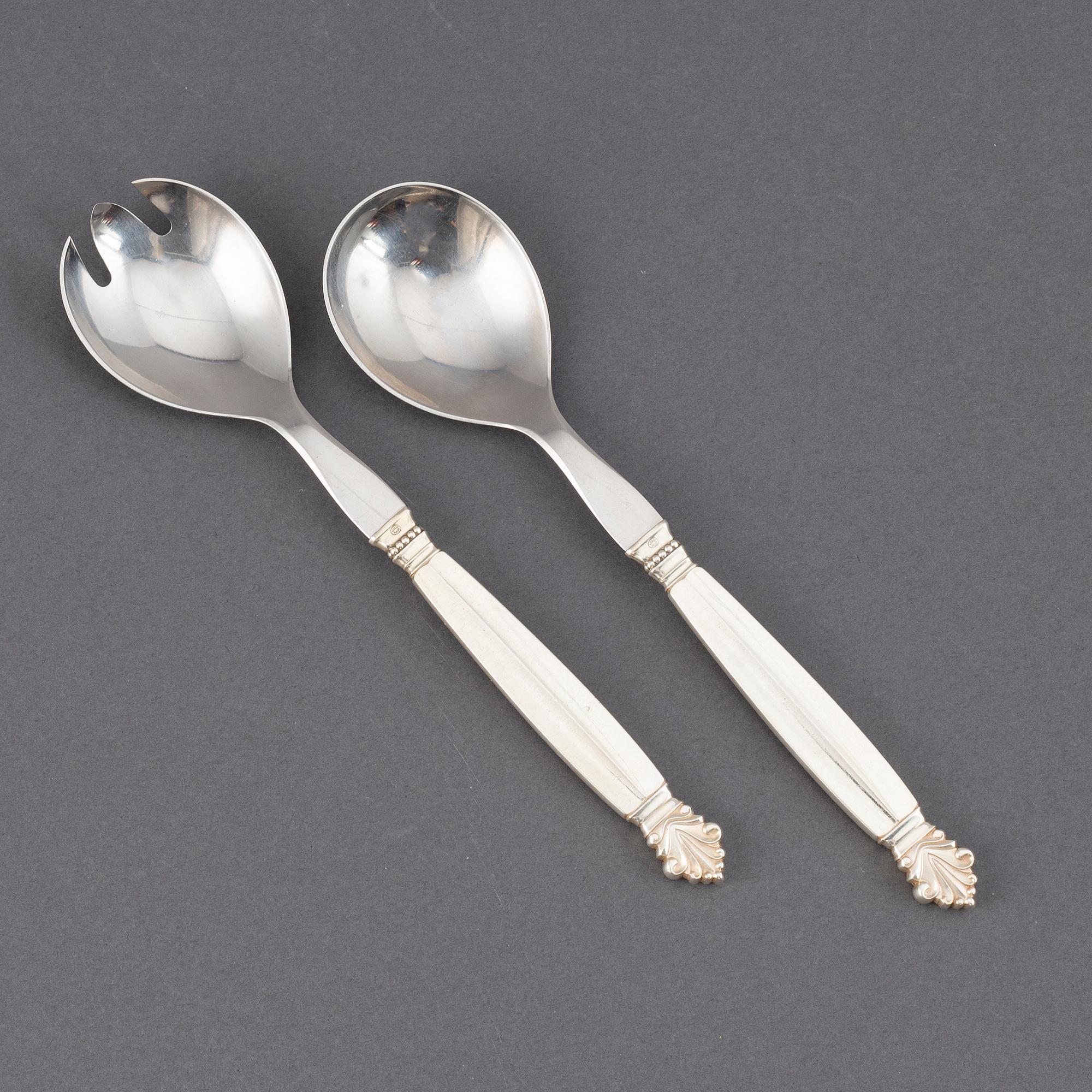 JOHAN ROHDE, a pair of "Dronning/Acanthus" silver sallad cutlery, Georg Jensen, Denmark.