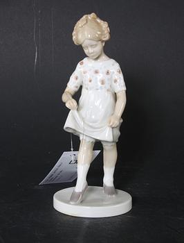 FIGURIN, porslin, Bing & Gröndahl.
Proveniens: Git Gay.