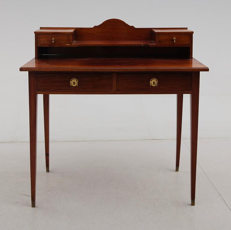 SKRIVBORD, 1900-talets första hälft.
