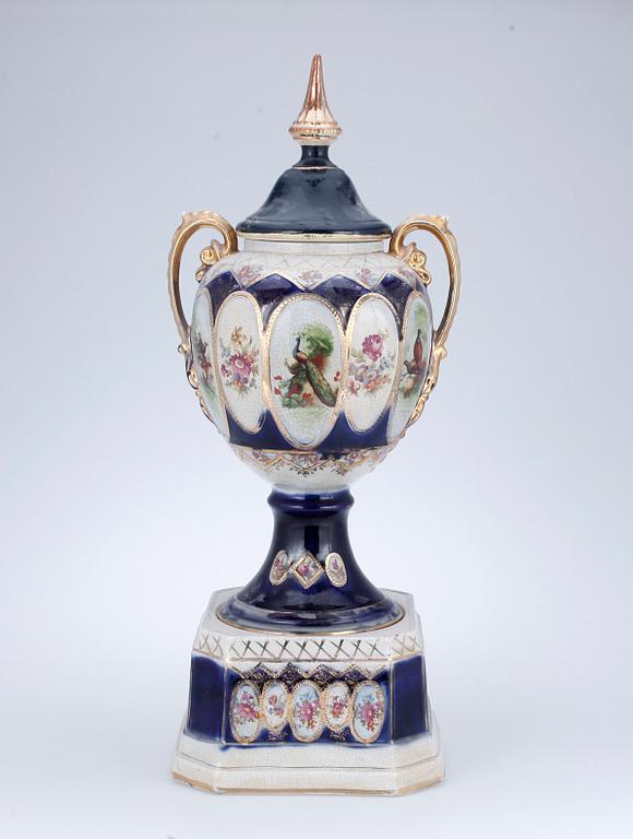 LOCKURNA, flintgods, A. G. Harley Jones, Fenton, 'Royal Vienna Art Pottery', 1907-1934.