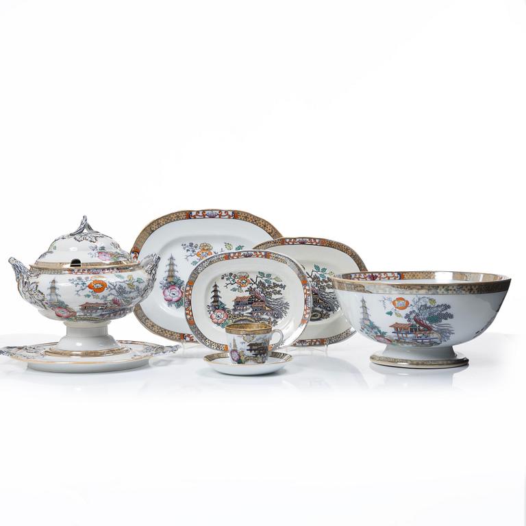A Swedish "Japan" creamware dinner service, Rörstrand, 1866-1925. (c. 80 pieces).